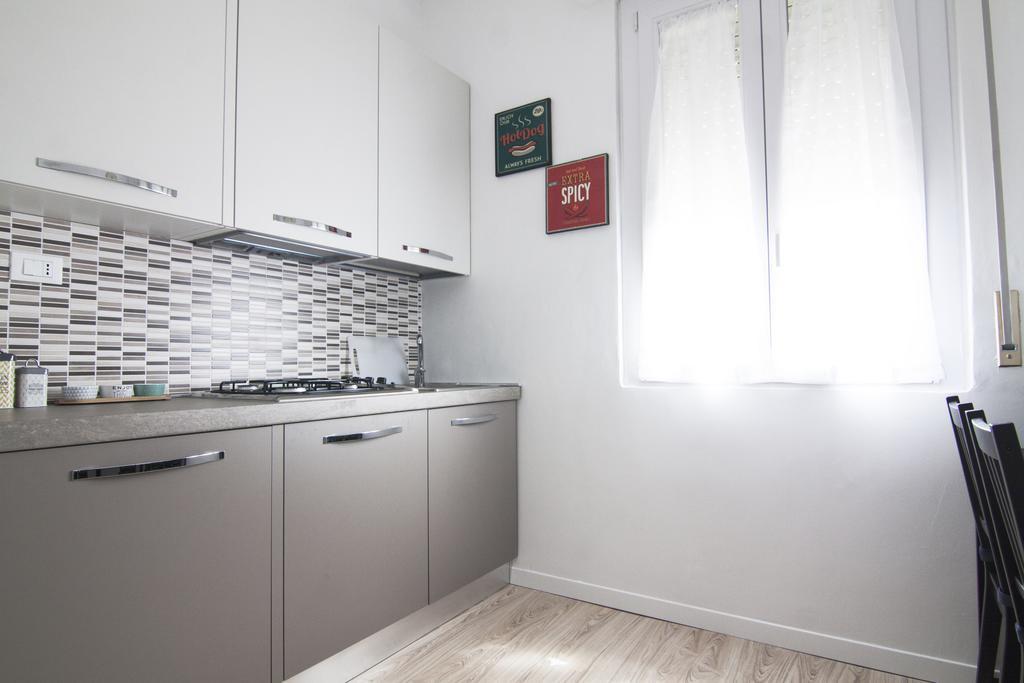 Apartamento Alessia'S Flat - Veneziano Milán Exterior foto